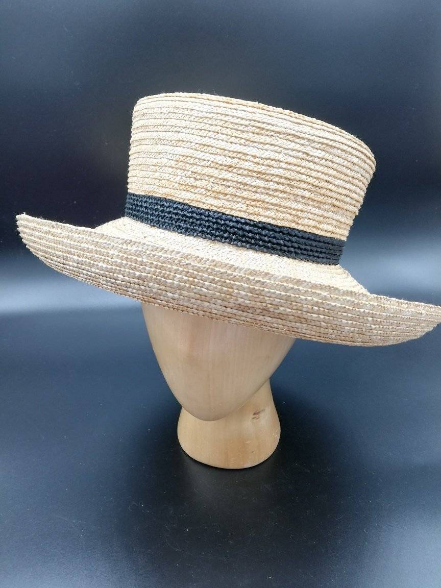 De L'Autre Cote Du Miroir-Chapeaux-Châteauroux-10.2